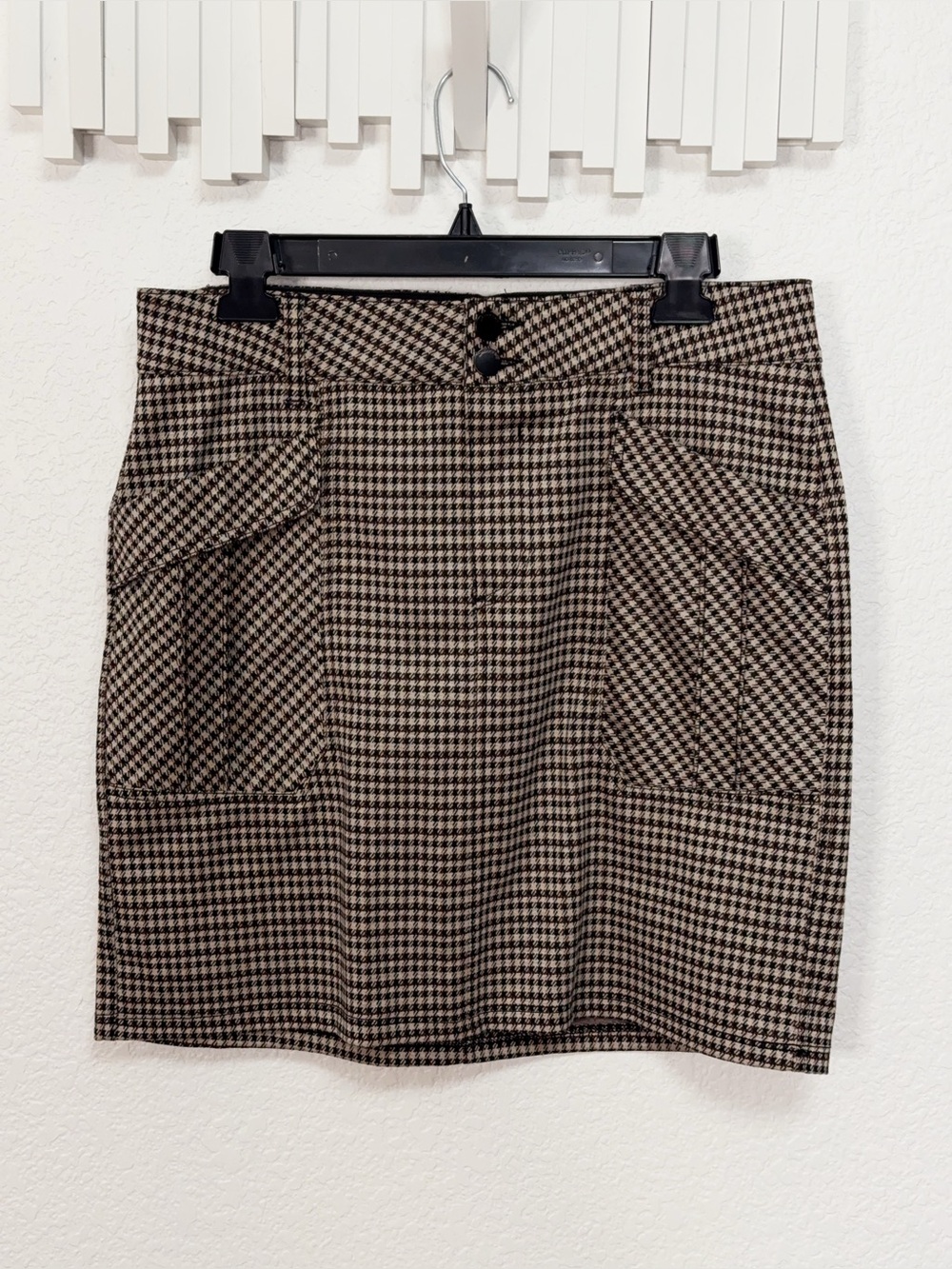 Democracy Brown Plaid Pull On Mini Skirt Stretch Elastic Waist Size 8